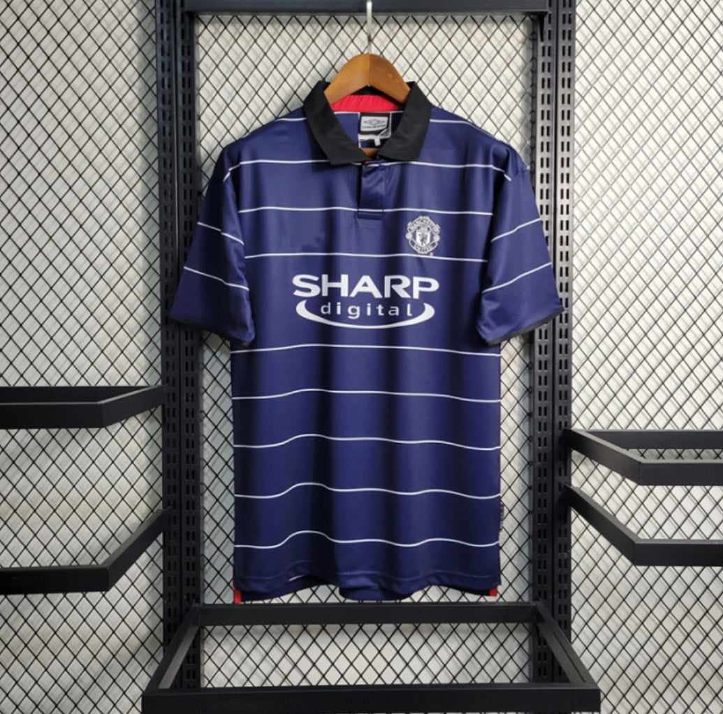 Manchester United away 1999-00