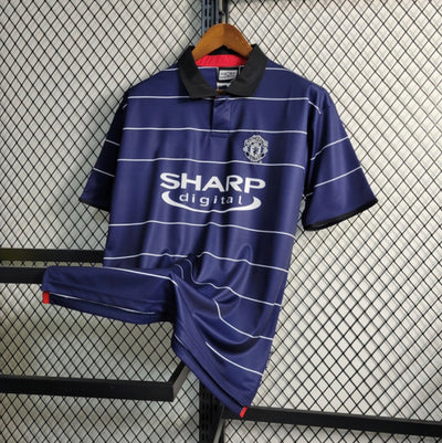 Manchester United away 1999-00