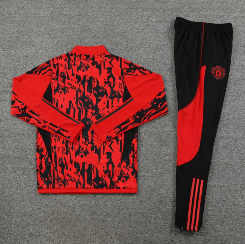 Manchester United training tracksuit 2023/24 black and red