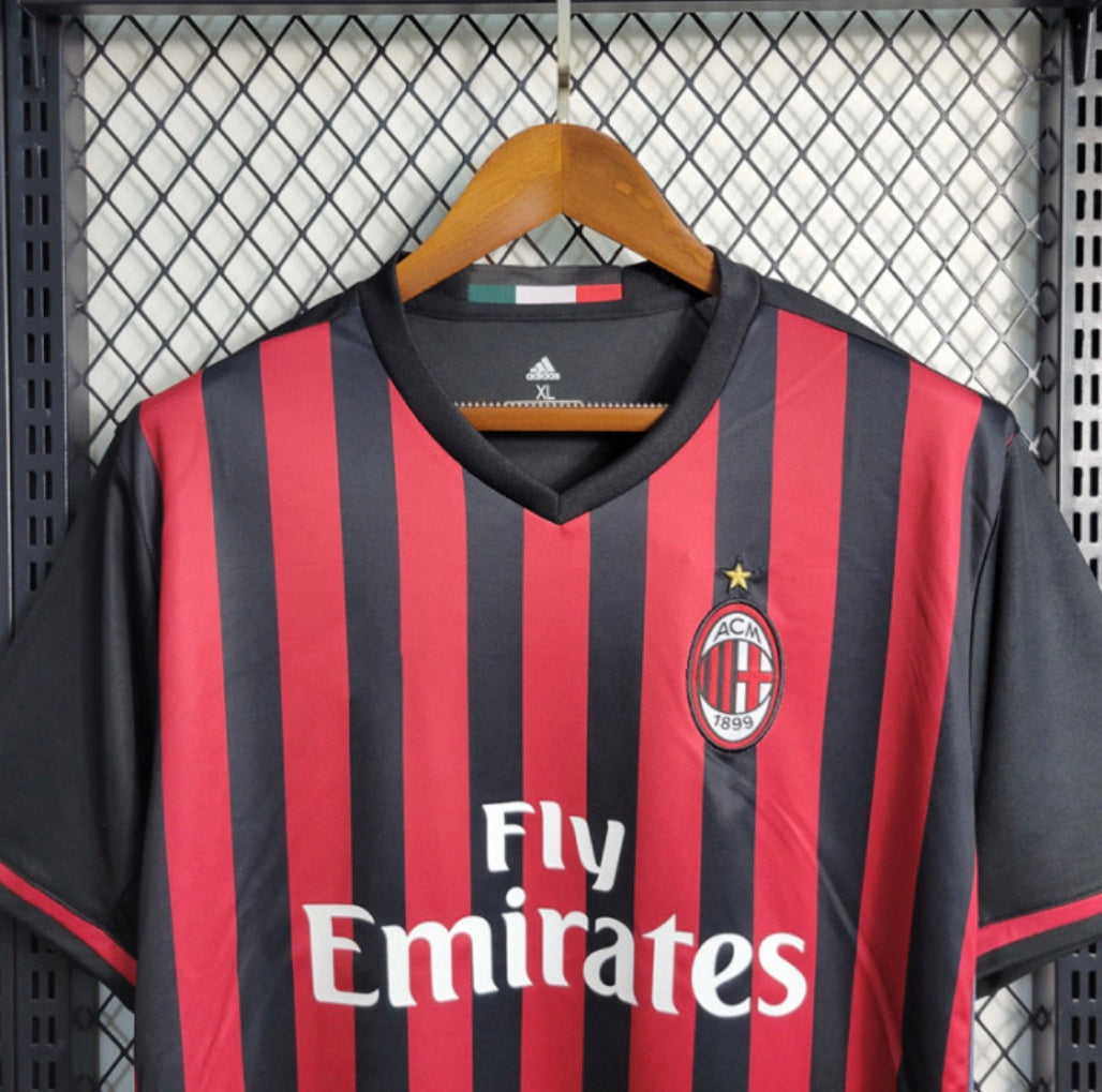 AC Milan home 2016-17